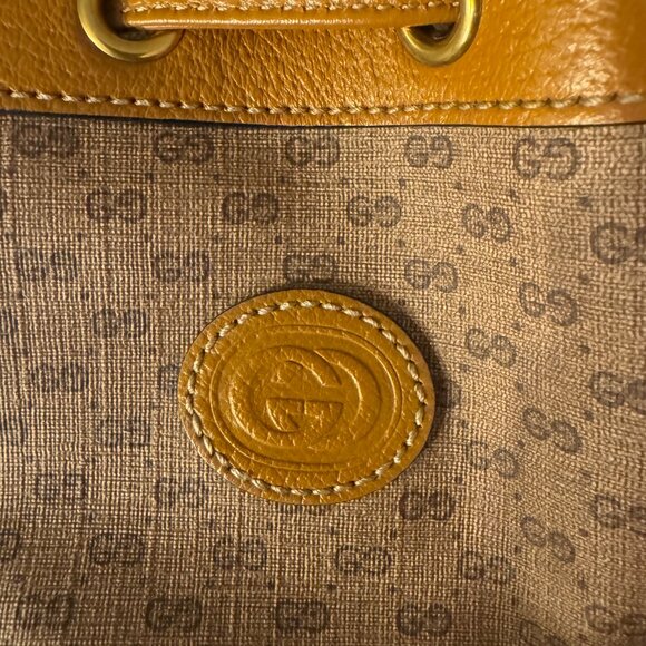 Gucci Mickey Mouse Bucket Bag with Authentic Bag for Storing - NWT - Picture 4 of 10